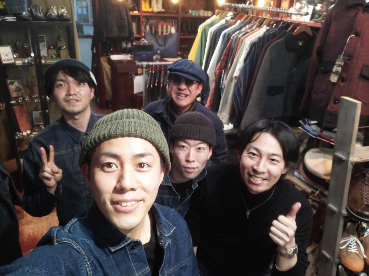 zine_bay's tweet photo. 俺的アメカジ系ナンバー1YouTuberの紙ペンさんに会いに原宿のTools infinityさんへ
丁寧に接客いただいた上、気さくにお話させてもらえました
2023年の初めての買い物は紙ペンさんとお揃いのビーニー
#紙とペンをくれ
#ToolsInfinity https://t.co/EuMngAjDOn