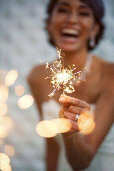 leahgian's tweet photo. Happy new Year! 😇♥🎉🎉🎉 https://t.co/lrfEkaS26t