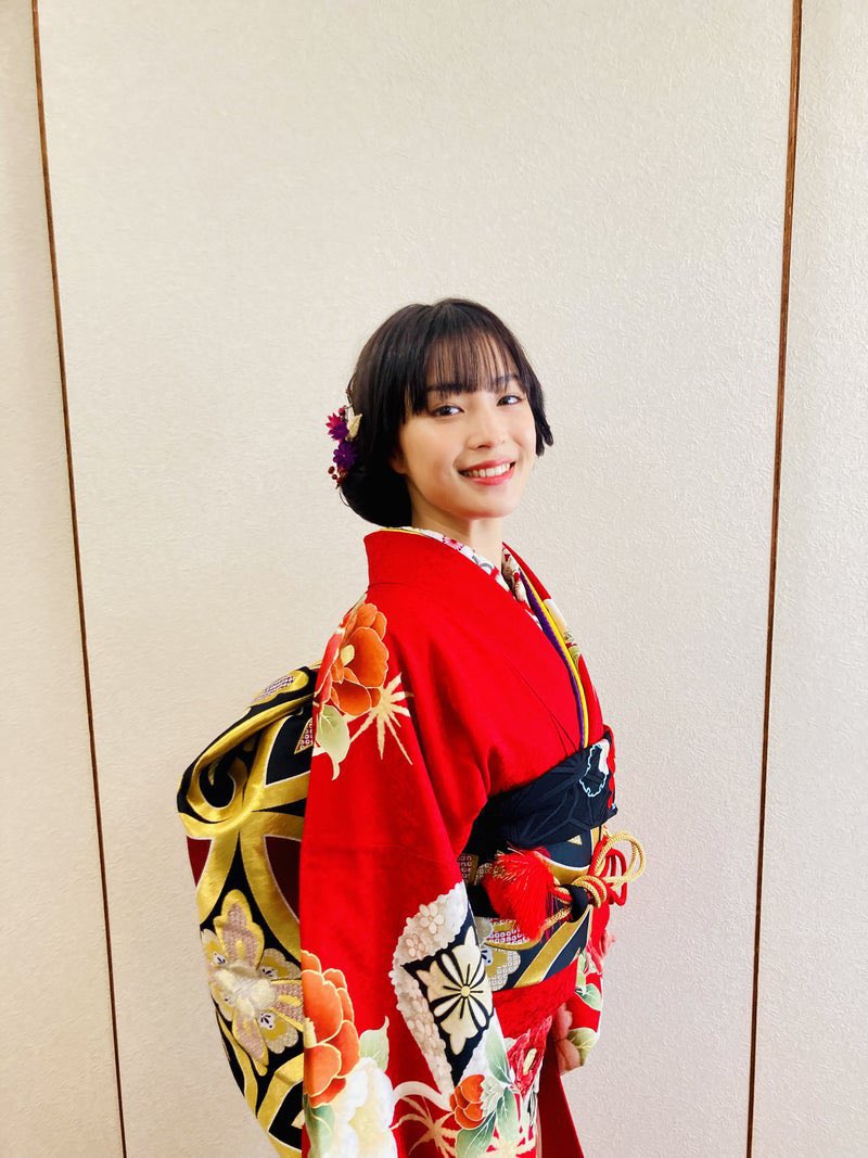 ARCHIVESUZU's tweet photo. 2023 ㊗️
Happy New Year! 🎊 

#広瀬すず • #hirosesuzu https://t.co/krnAknOr37