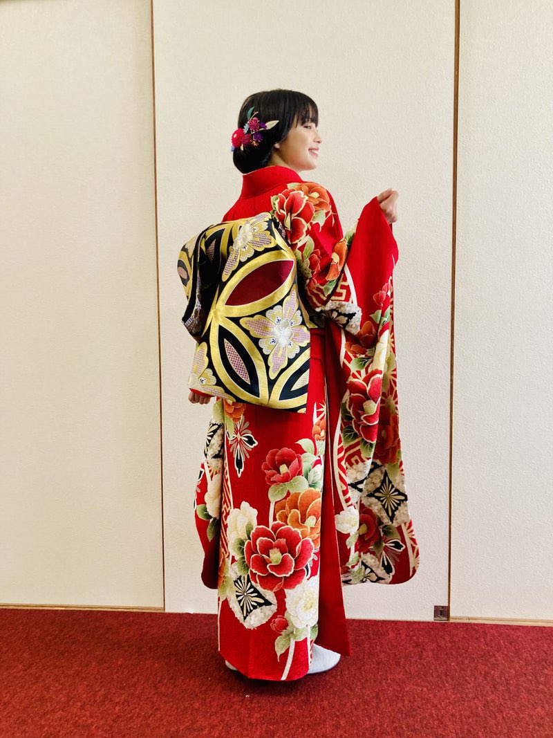 ARCHIVESUZU's tweet photo. 2023 ㊗️
Happy New Year! 🎊 

#広瀬すず • #hirosesuzu https://t.co/krnAknOr37