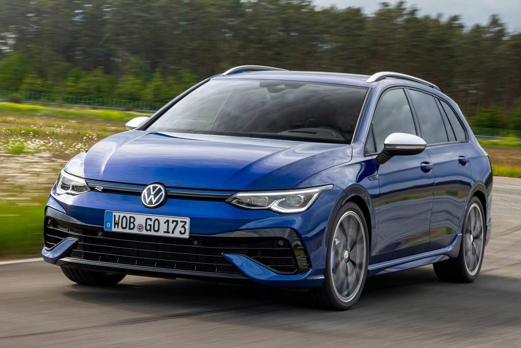andreafiorello's tweet photo. @jar_rosenholtz Can I narrow it down to one model?
1. Golf 8 eHybrid
2. Golf 8 R Variant
3. Golf 8 GTI
4. Golf 2 Country https://t.co/fSBpoO5CwL