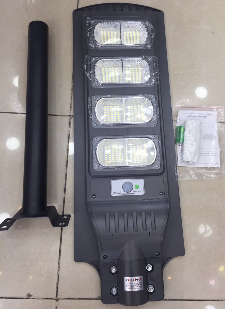 Derrobates's tweet photo. A simple retweet to support my hustle on this first Monday of the new calendar year will be much appreciated. 
Solar street lights available with warranty 
200W at 300k 
300W at 350k 
Dm or WhatsApp me on 0752488876 for more details 🙏🏾 https://t.co/lrjjwjfWEw
