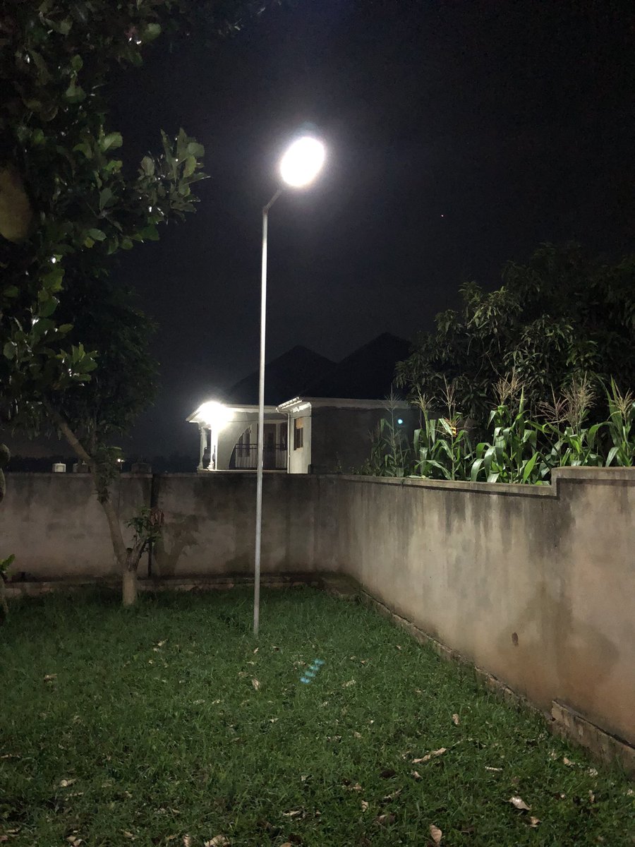 Derrobates's tweet photo. A simple retweet to support my hustle on this first Monday of the new calendar year will be much appreciated. 
Solar street lights available with warranty 
200W at 300k 
300W at 350k 
Dm or WhatsApp me on 0752488876 for more details 🙏🏾 https://t.co/lrjjwjfWEw