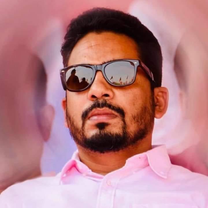 ShahiPratap's tweet photo. JMM और कांग्रेस के लोग भाजपा को बाहरी पार्टी बोलना बंद करें..अगर भाजपा नहीं होती अटल जी नहीं होते तो झारखंड का जन्म भी नहीं होता यह सच्चाई है .. ये झारखंड आंदोलन को तीन बार बेचने वाले @JmmJharkhand और ख़रीदने वाले @INCIndia के लोग चुप ही रहें तो अच्छा है .. https://t.co/EmPuTvd3CC