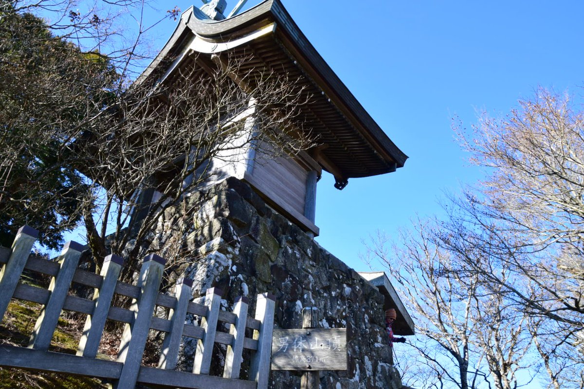 S412You's tweet photo. 登り始めは、やはりここ！
初詣もこちらで⛩お守り頂き、おみくじは大吉😃🙌
今年はどんな山に行けるかな😊 https://t.co/PUCBGCePkr