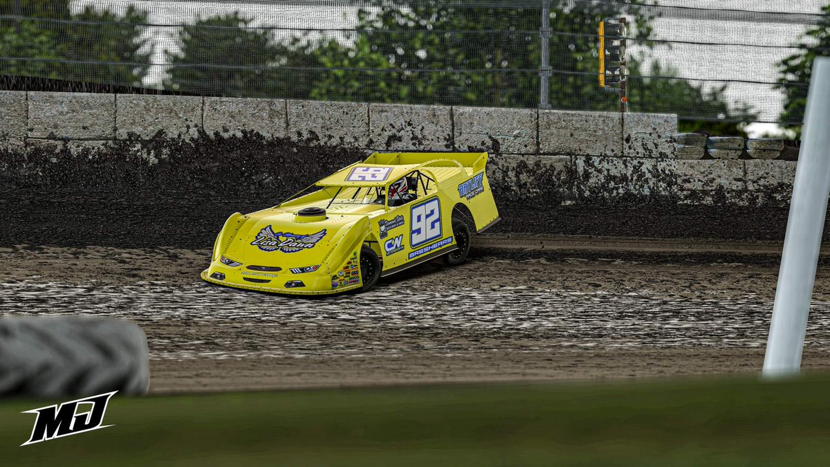 Corey Breshears came to me to have a logo removed from his Streetstock and I ended up making him a UMP and Latemodel to go with it!

It was a simple copy paste job but some added in small details made these cars pop a bit more!