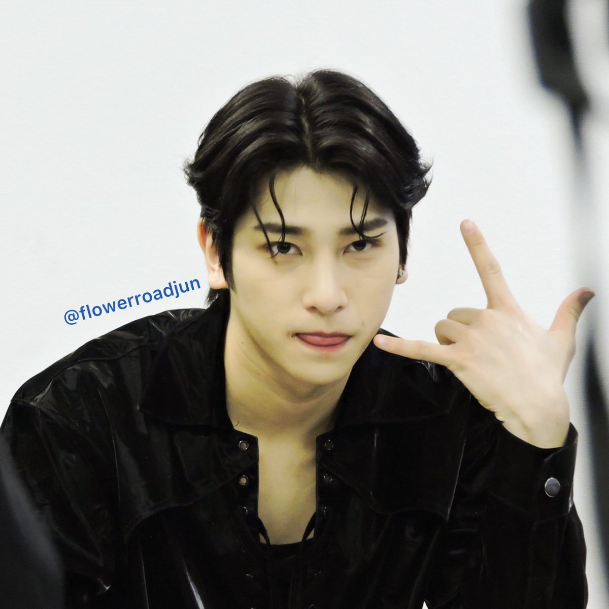 flowerroadjun's tweet photo. 221231 Special Sign Event at Shinjuku
특별 사인회

舌ペロ👅イケギョル❤️

@BAE173_member @BAE173_official 
 #hangyul #한결 #ハンギョル 
#비에이이173 https://t.co/HF5Yi6IpbW