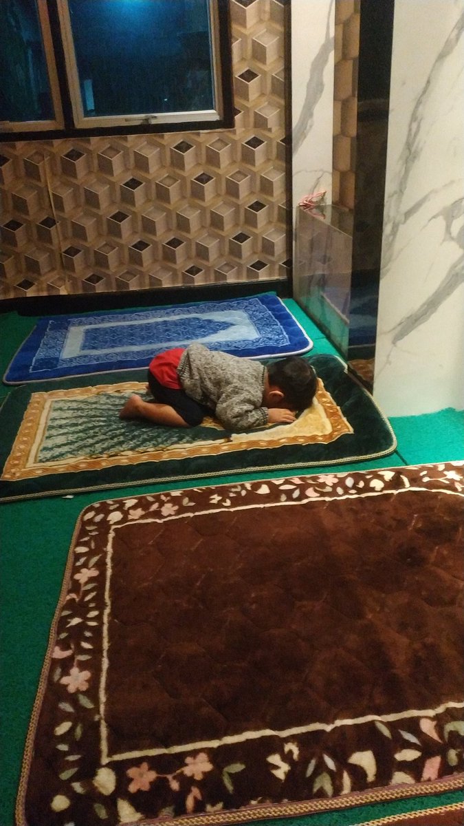 BgTj14's tweet photo. Pendapat mereka
kau mau dapat apa dariku?
apa yg akn ku ajarkan utk mu?
ilmu apa yg akn kuberi?
Bgaimana akhlak mu nnti?
Itu smua membuatku tak yakin aku pntas atau tdak mnjadi pndidikan mu.

Namun awal 2023
kau yang menjawab ragu ku akan penilaian mereka.
🥲 Sujud pertama mu nak https://t.co/KTycIJLc52