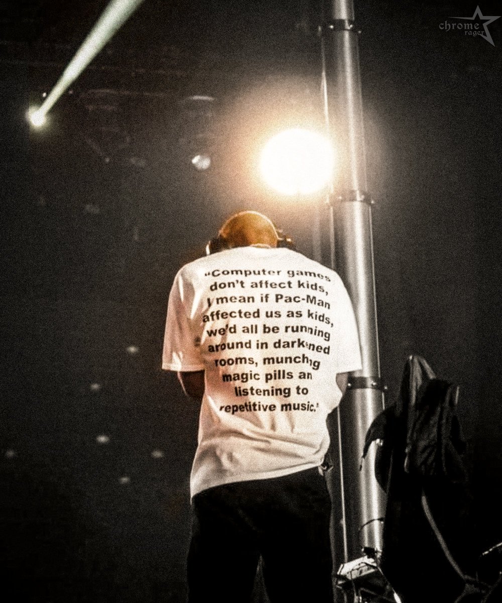 chromerager's tweet photo. love these 😇 first design of the year. frank ocean plss come back https://t.co/qbnRlr3Nt0
