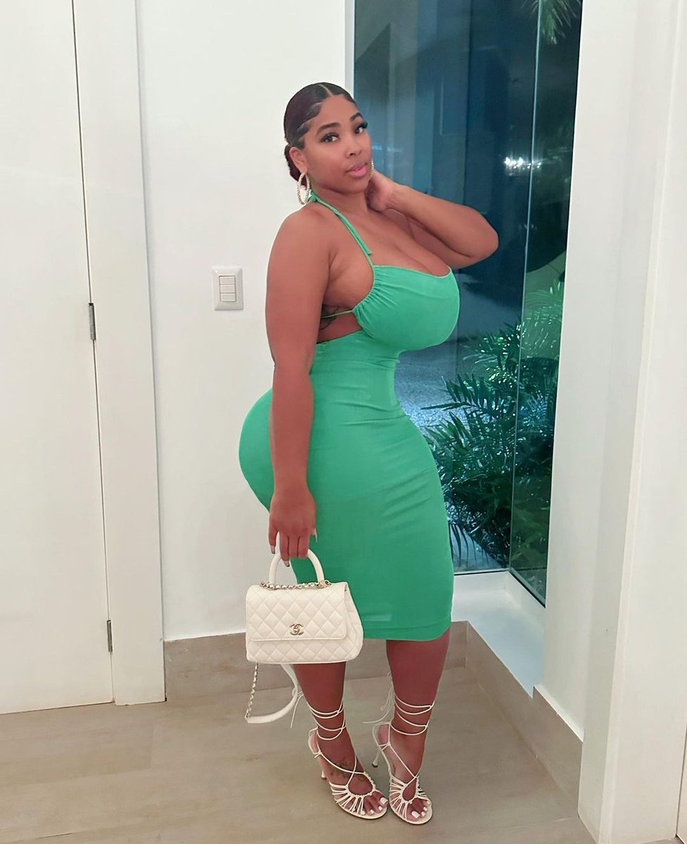 NickiJones623's tweet photo. Momma The Milf https://t.co/qJO2IsRyYJ