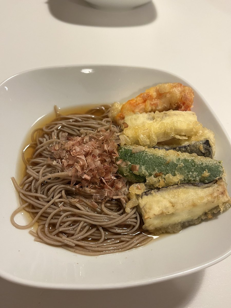19990202K's tweet photo. 天ぷらってやっぱり何回やっても難しい https://t.co/R7Sv8yrSMH