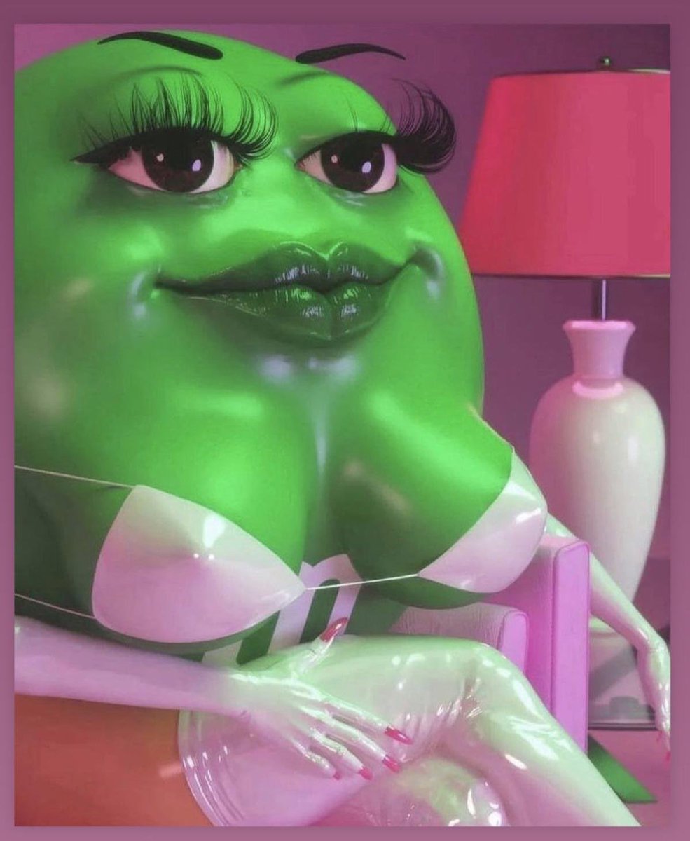 hellonearth2001's tweet image. Vs now when I will view an image like this for the 502nd time that day and will feel nothing