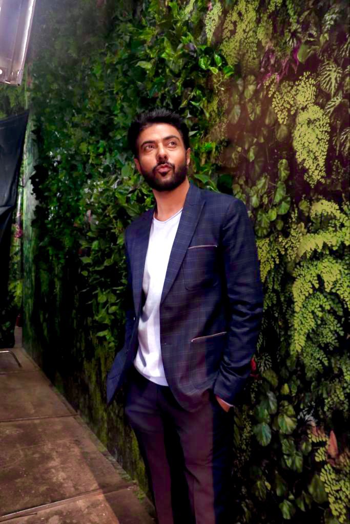 ranveerbrar's tweet image. Why pout when you can &apos;kiss&apos; your Monday Blues away 😉
.
.
.
#RanveerBrar #MondayMorning #Mondayblues #pout #Monday #PictureOfTheDay #picture #mondaymotivation #Mondayvibes