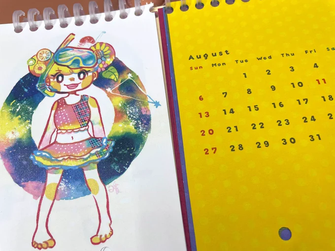 2023カレンダー販売中です!全部手作りなので、表紙やリング、ハンコの色が全部違います!日付の紙は、12ヶ月の子たちを彩ってくれるような紙を1枚ずつ見繕っています。ハンドメイドだからこそできるこだわりをいーっぱい詰め込んだ渾身のカレンダーです!!ぜひに!! 