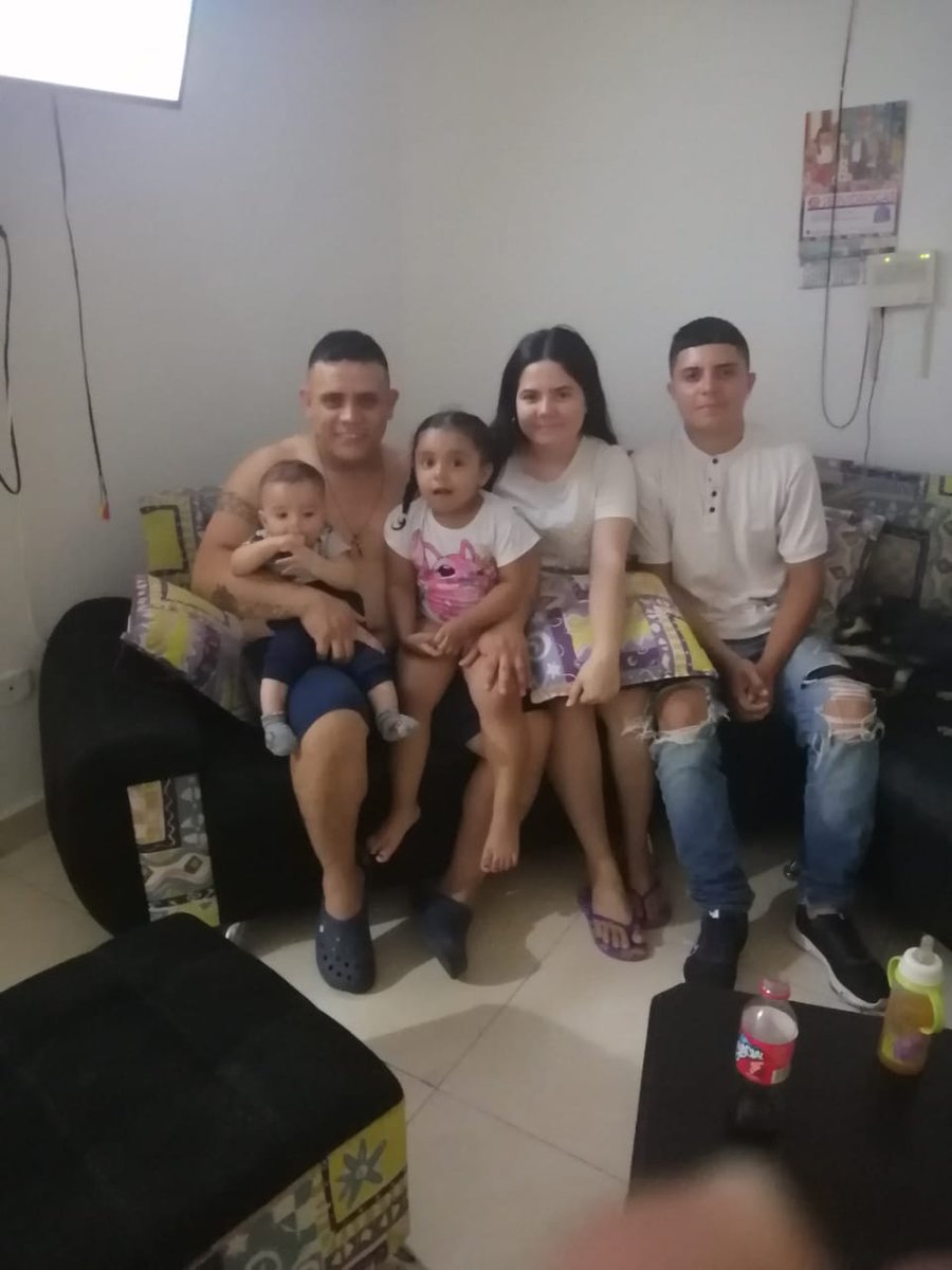 edwinfa15637200's tweet photo. Amores mios https://t.co/txJvbloUC6