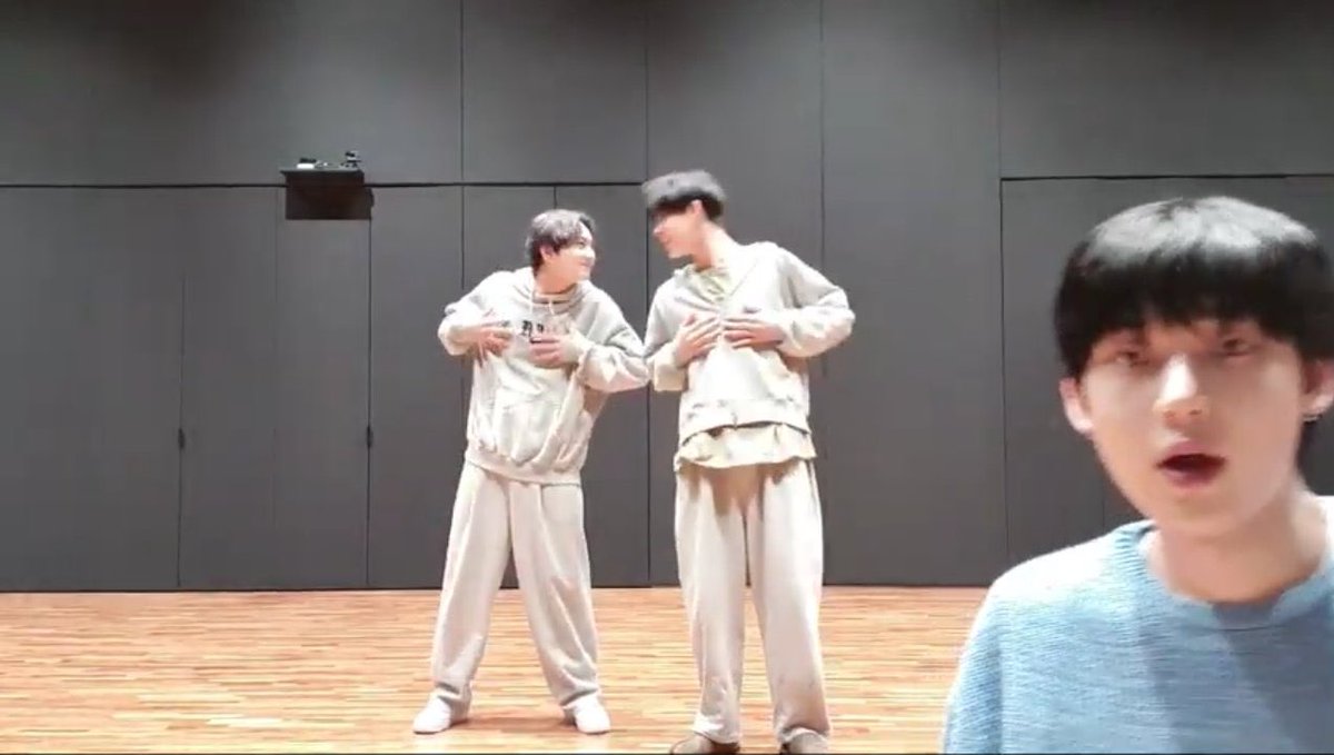 jungwon and ni-ki doing the heartbreak anniversary dance then there’s sunoo 😭