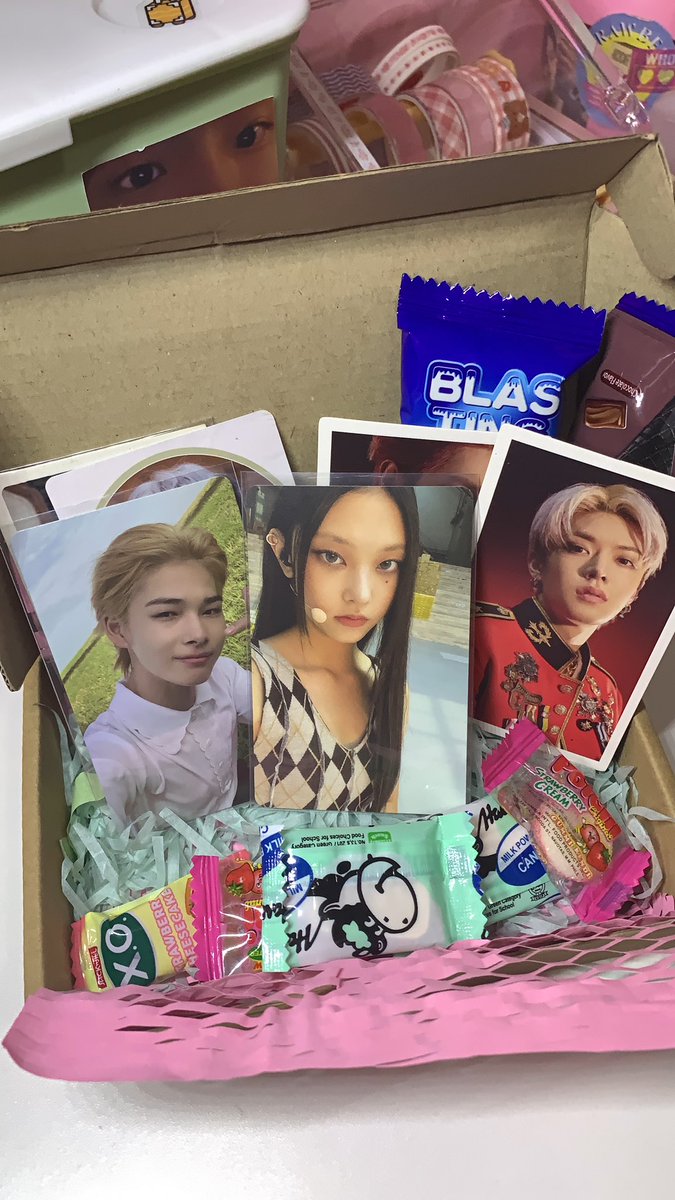 selyvr_'s tweet photo. . . . ๐ โ #xiaMailzs
๐ฒ from โข @rkn_luvrs โข #amoraproofs
โ Hello! Niki and haerin came home safely! Medyo hassle ung kay niki kasi i bought him around dec 20 And na stuck sya and na rts nung 31/1 anyways thank u for the freebies! https://t.co/RX8GSSHOwh