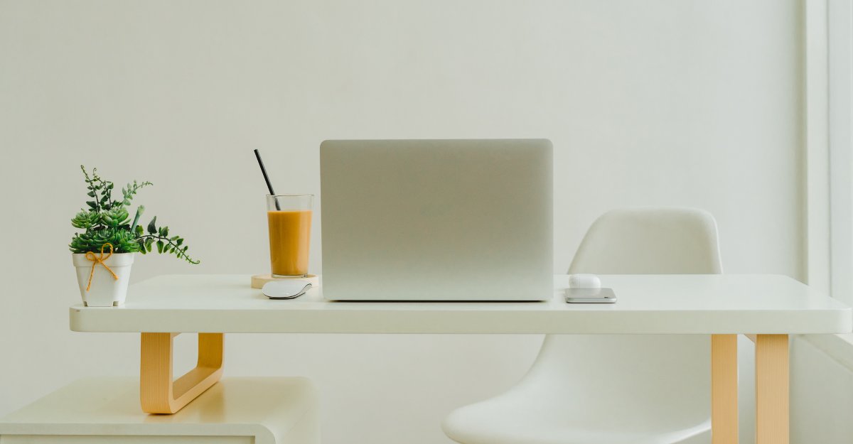 How can we avoid having a typical work from home day? There are five ways. Learn more about it here: ow.ly/oFKo50Mf8jM

#futureofwork #leadership #dailyroutine #typicalday