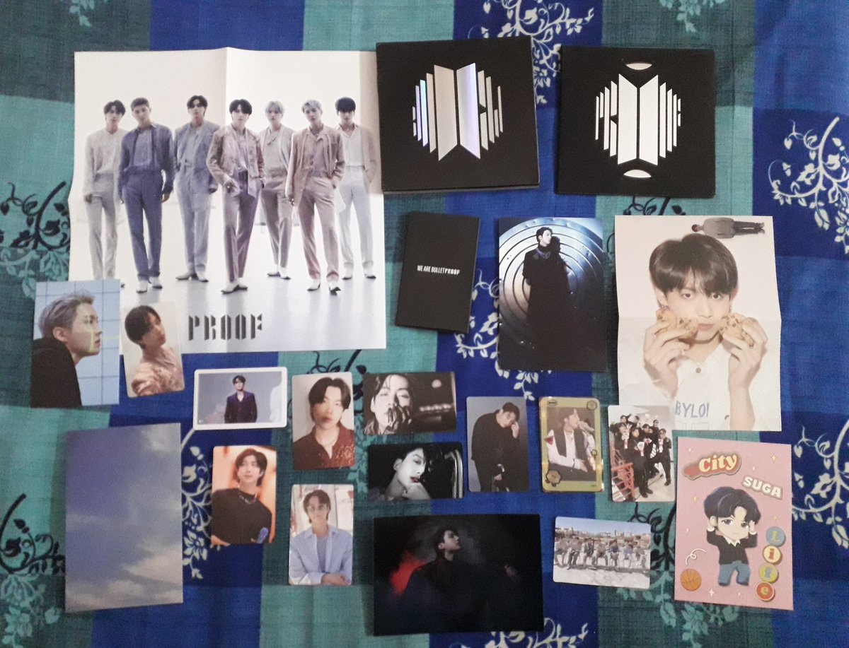 MochiTan01763's tweet photo. @snowflowergifts @tatiproofs
Your gift has been arrived safely... I received this very morning 😭😭😭😭 I'm sooooo happppyyyy righttt nowwww... my new year started with your loveee.. thanks for you letter🥺🥺😘😘... I pulled #Jimin of #BTS @BTS_twt #Proof #myproof https://t.co/dbUXAJVoo3