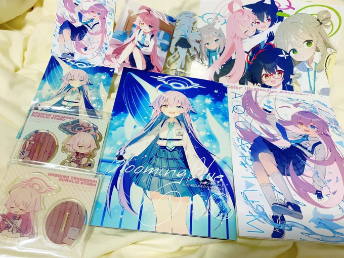 今回のコミケのブルアカ戦利品たちたくさんホシノを摂取できたので最高の気分です 