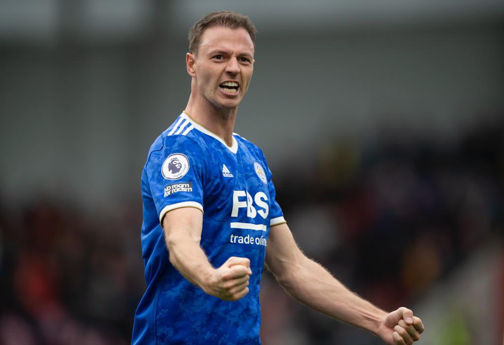 Happy birthday to Leicester City s Jonny Evans, who turns 3  4  today 