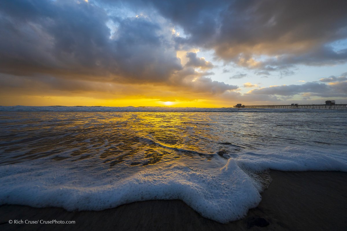 CrusePhoto's tweet photo. #Sunset in #Oceanside - January 1, 2023! #NewYearsDay @VisitOceanside @visitsandiego @VisitCA #StormHour #ThePhotoHour #CAwx #SanDiegoWX #VisitSD #VisitCalifornia #NikonCreators @NikonUSA #FirstSunsetOf2023 https://t.co/YKnuAQE50W