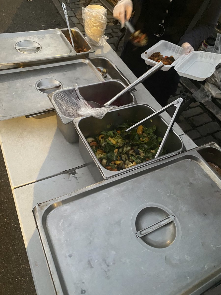 LESFoodNotBombs's tweet photo. ...and scenes from the park. https://t.co/i0Z7uTYgc9