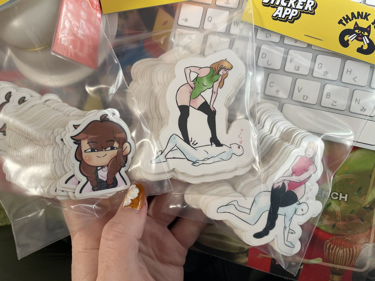 June__Lovejoy's tweet photo. Some cheeky new stickers😳新シール届いた！
Artist: @NashmyMarquez &amp; Mordowo (Fiverr) https://t.co/d1Pl72GAE3
