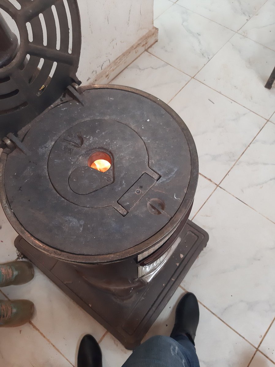 bahar2809's tweet photo. Soba yakma işlemi başarıyla gerçekleştirildiğine göre derse başlayabiliriz😍 https://t.co/V2TB1E7MAB