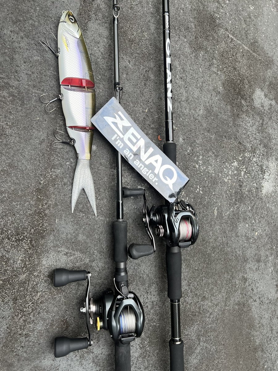 taka_o23's tweet image. 全国のアングラーさん
🎍明けましておめでとうございます🎍
今年もジャイアントベイトシーバス頑張るぞ💪
#ZENAQ
#67SOPMOD
#GLANZ