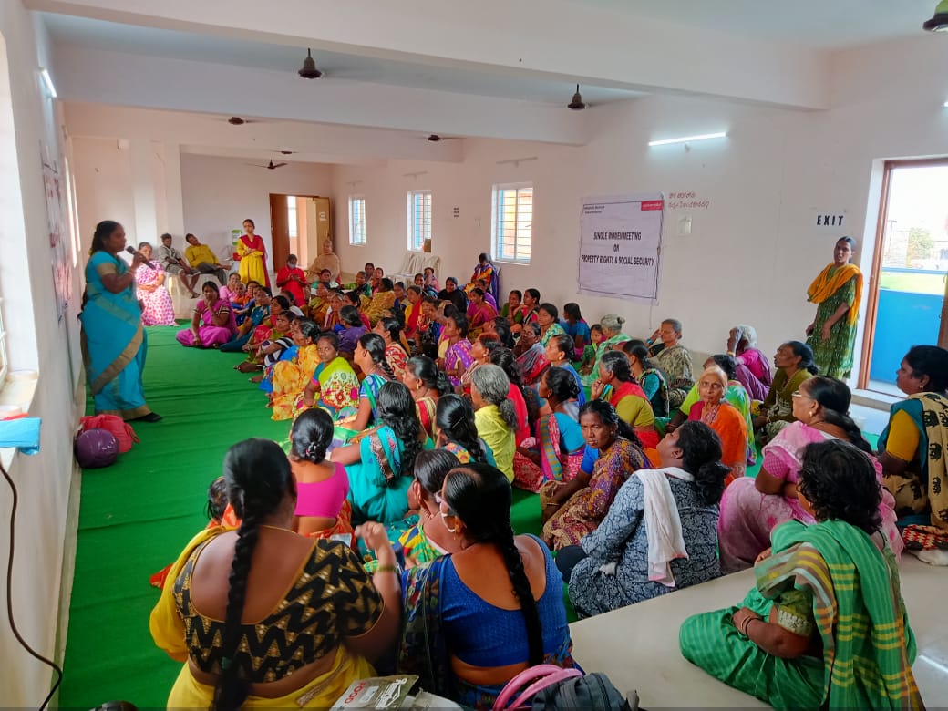 ActionAidIndia's tweet photo. More than 100 single women dependent on the informal economy in Secunderabad, Telangana, participated in a leadership training organised by us. The training focused on their rights & entitlements as workers & the need to strengthen single women's collectives. #ActWithHer https://t.co/yARERnPxol