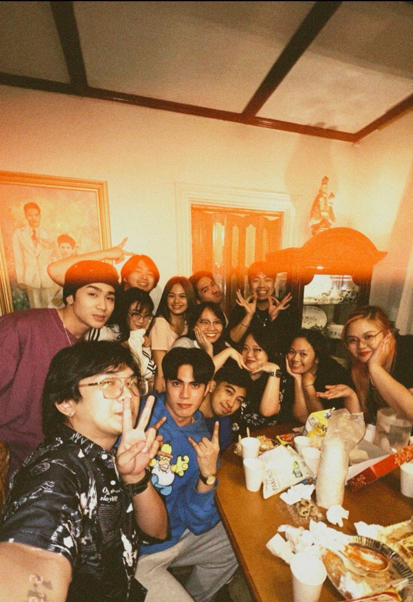 captainrosyy's tweet photo. Se-Eon ❤️❤️❤️
Finally nagkita din ulit!
Si kuya josh muntik na ako di makilala sa sobrang tagal na di nagkita 😂
"Si rose na ba to?"

Wala parin nagbago 💕💕 Happy New year!!!!! 
#SB19_STELL #SB19_JOSH https://t.co/mEJIuGmms6