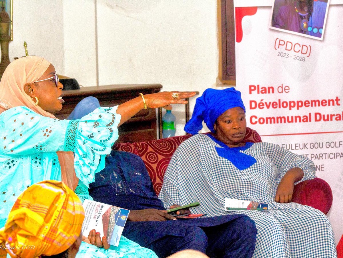 CapitalHumainCH's tweet photo. #Diagnostic_Communautaire_PDCD
Ce Jeudi 29 Décembre 2022, Mme le Maire Khadija Mahécor Diouf et le Comité Technique de Pilotage du #PDCD se sont déployés dans les quartiers de la Zone 3 - Cités (Douane, Atepa, Dalal Diam, Station 10) pour continuer le diagnostic communautaire. https://t.co/nFGe9stC4h