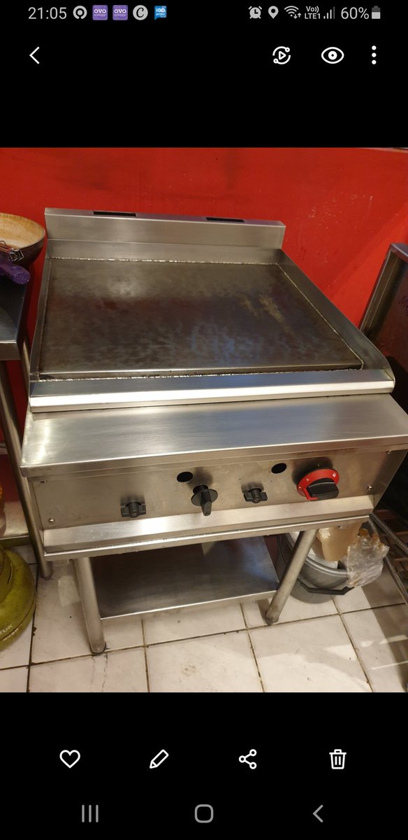 JawaraLIGINA95's tweet photo. Bekas outlet Burger tutup, Ada barang2 sekenannya 1 unit freezer, 1 unit chiller showcase, 1 unit mini chiller showcase, 1 unit gas griddle, 3 set maja kursi cafe. Kondisi nyala semua, aman. Mau DIJUAL borongan atau satuan, brg di Blok M - Jkt. DM aja we yah. #beberes https://t.co/DRpD9tu3ut