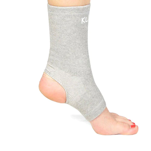 leisuretek_au's tweet photo. With LEISURETEK, you can find high-density #compressionbandage that support #injuredankles. It's just like a #sock. Despite its high level of #support, it is thin enough to be worn comfortably with shoes. Shop with us by visiting us at https://t.co/heJlxa1wOx! https://t.co/i3qX4Ek0ns