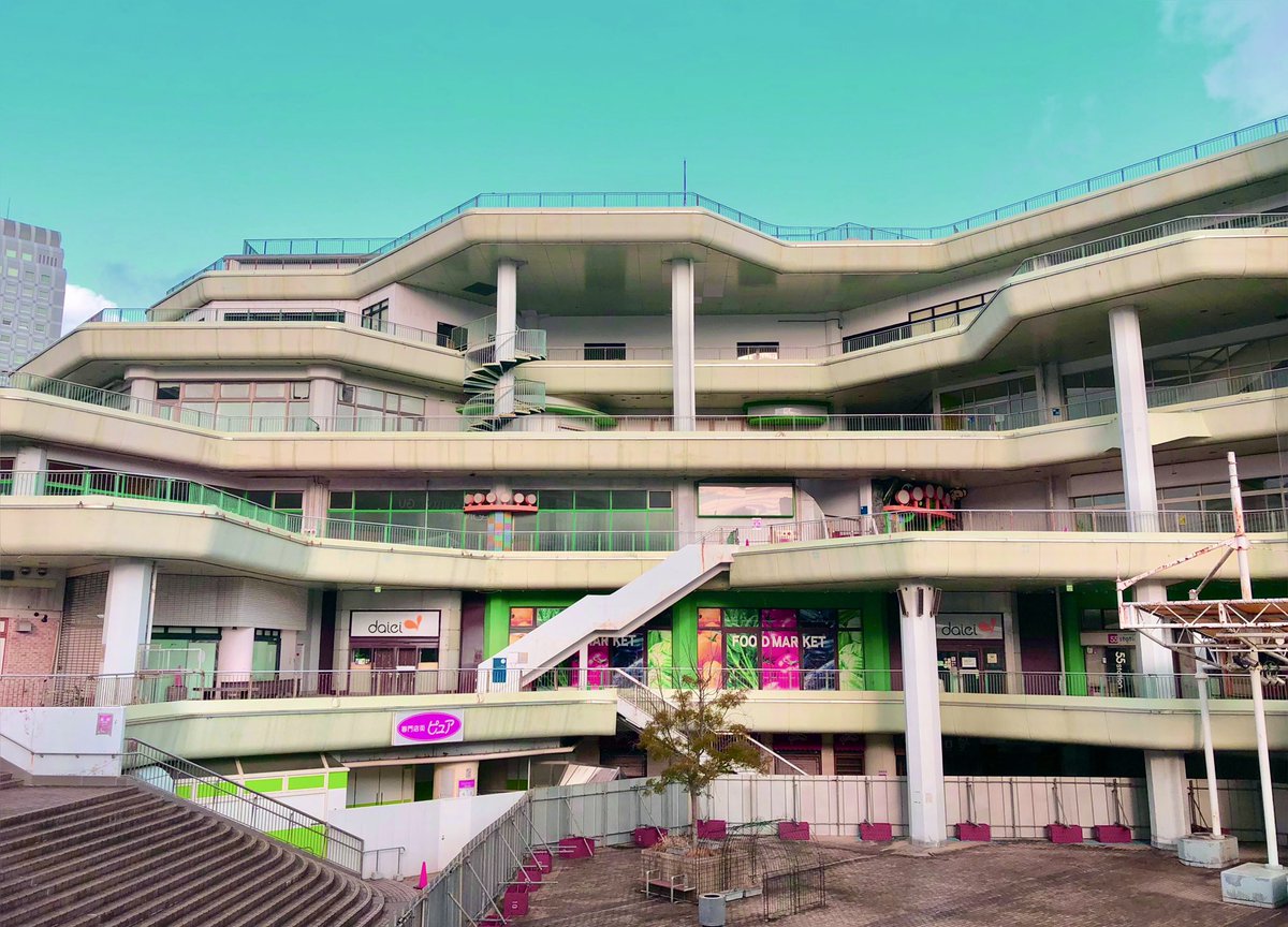 initialtalk's tweet photo. 今年もまだあったは..
#令和五年の #千里セルシー #emptymall https://t.co/DIv22dBwUd