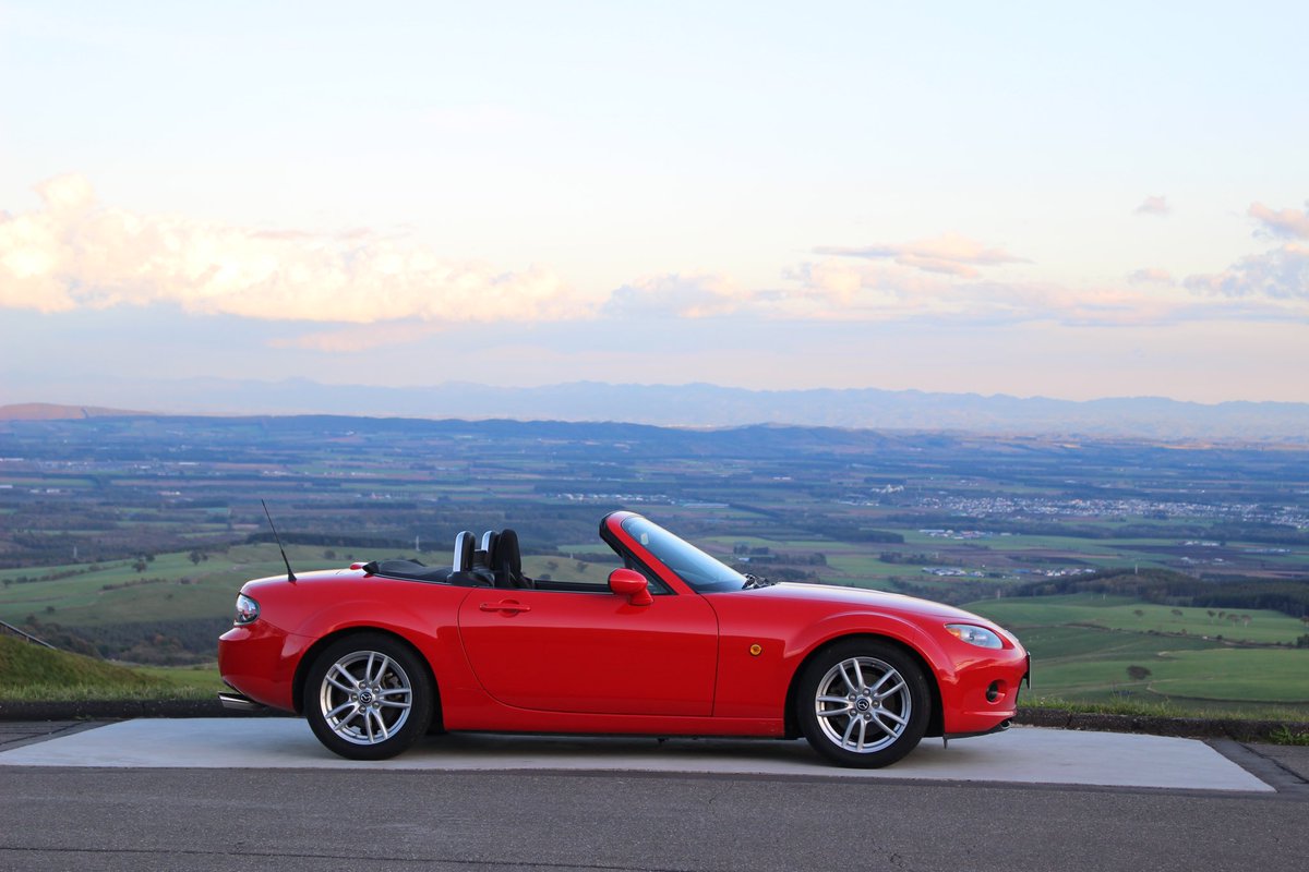 twingo_cda's tweet photo. happy new year！
みなさま今年もよろしくお願い致します🎍
#ロードスター　
#AudiTT
#ttmk1 
#MX5 https://t.co/D7C8bRvLlV