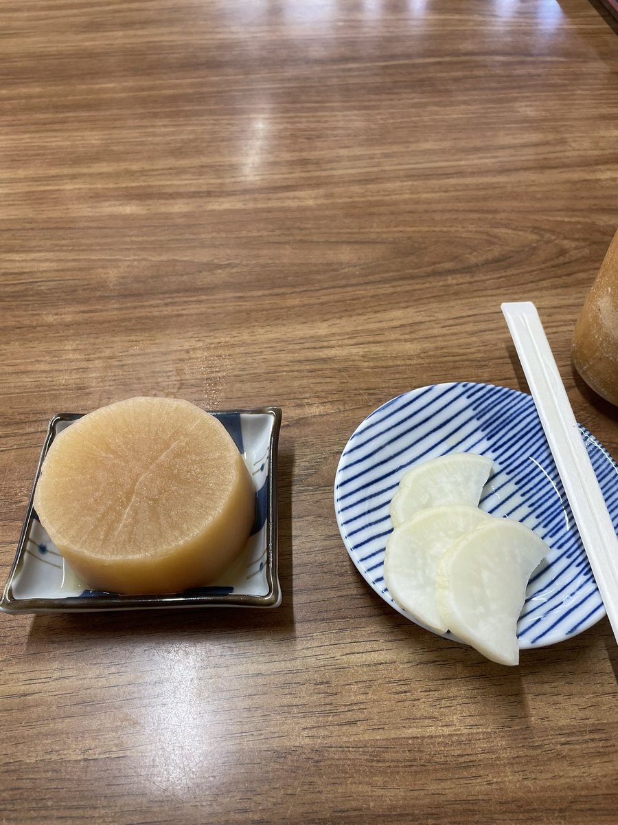 anpon0604's tweet photo. 正月退屈で、城ヶ島にツーリング🏍
初詣の交通規制で帰りは混んでた🥹
マグロのカマと付け合せの大根、マグロ丼！

マグロ丼は撮る前に箸つけちゃったから転載です😆 https://t.co/zb2ioBkMv2