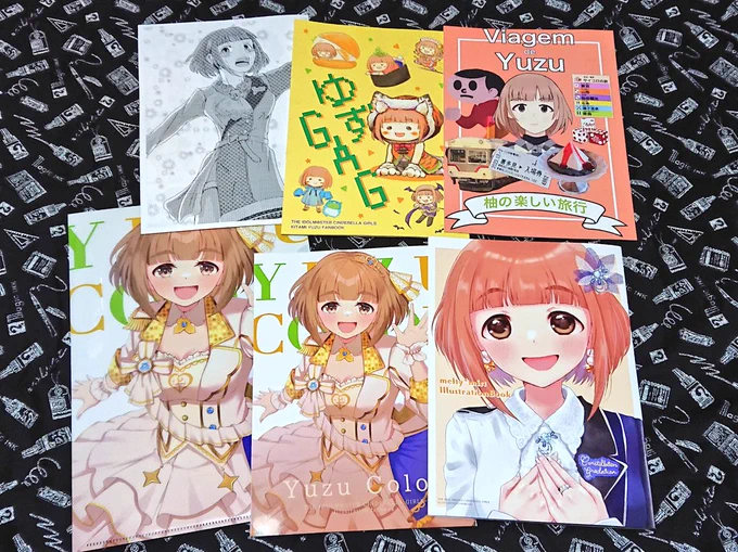 届いたので
コミケ アイマスジャンルの戦利品です
もっと財布の紐緩めてもよかったかな〜 