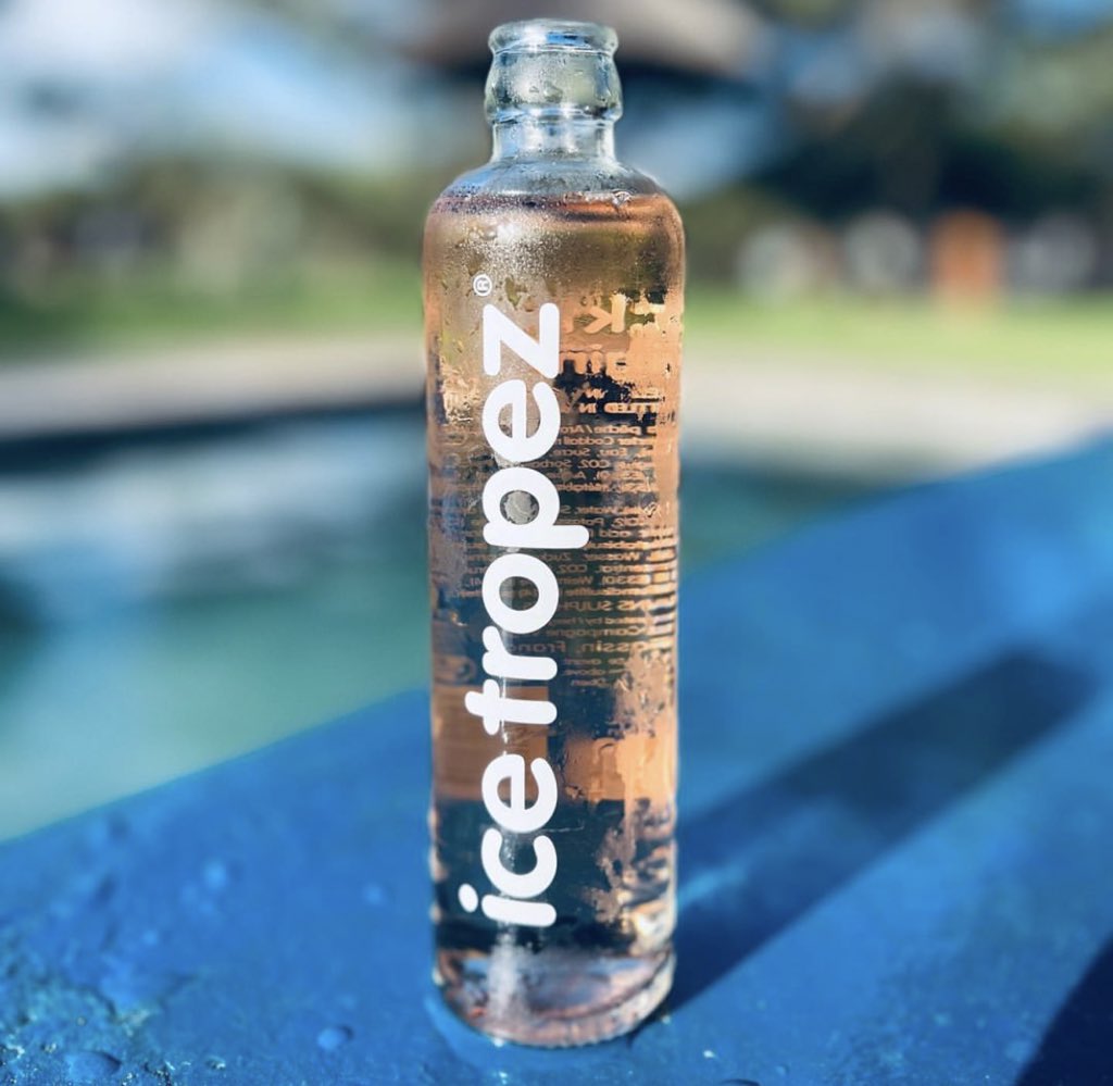 GomolemoMzansi's tweet photo. What do you know about people who drink this? 🤔 https://t.co/aAbFIgXz8P