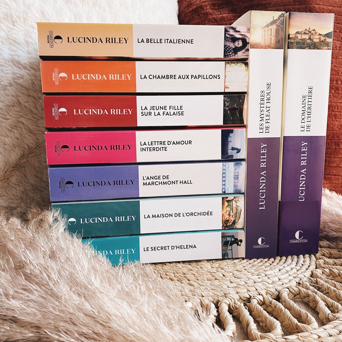 ✨ Lucinda Riley ✨

Pour bien commencer cette nouvelle année, quoi de mieux qu'un bon roman de <a href="/lucindariley/">Lucinda Riley Books</a> ? 😊 Secrets de famille, mystère, amour... voyagez à travers le monde et le temps avec les romans de l'autrice ! 😍