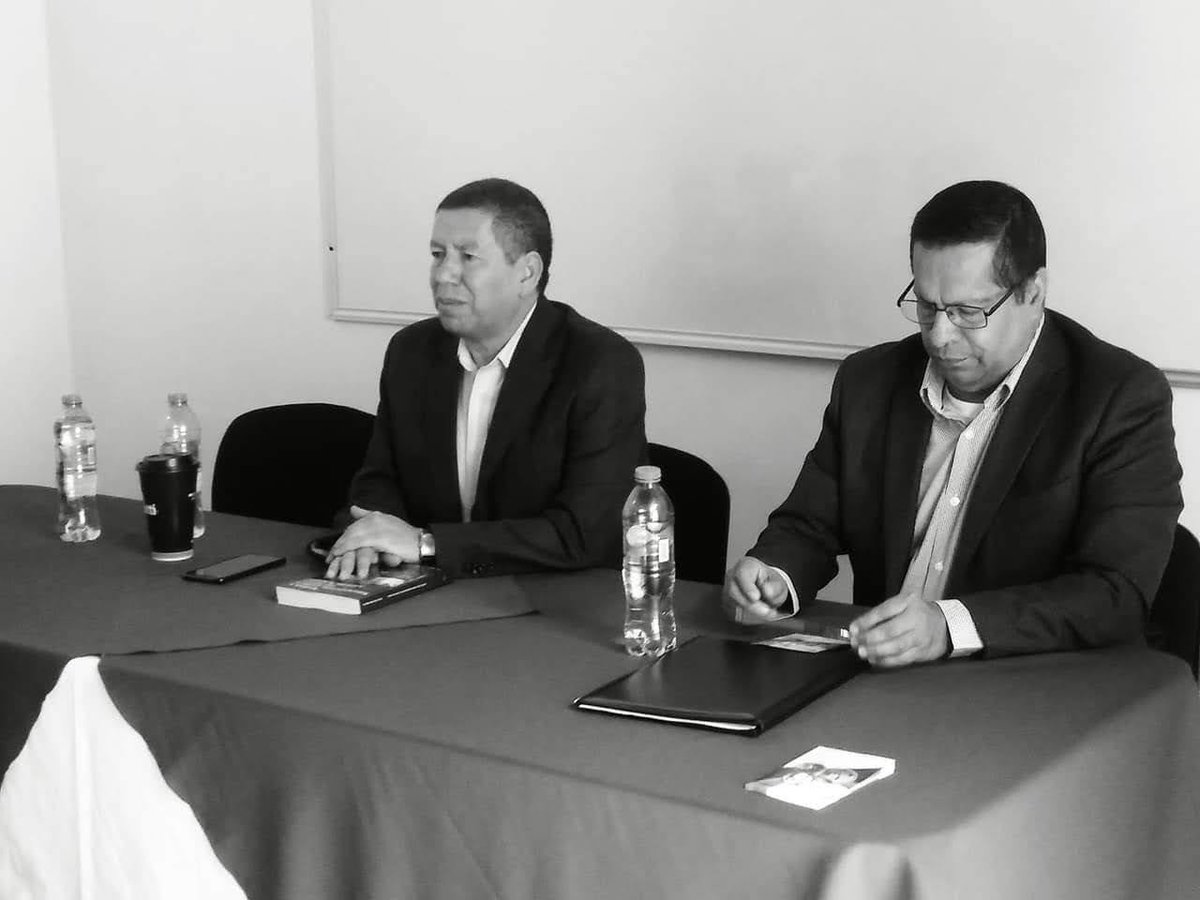 27 de abril de 2019, presentación de mi primer obra "Análisis y Trascendencia Jurídica del Nuevo Juicio de Amparo " de editorial Inadej. Me acompañó como comentarista mi gran amigo, el Mtro. Francisco Victor Ortiz Millán.