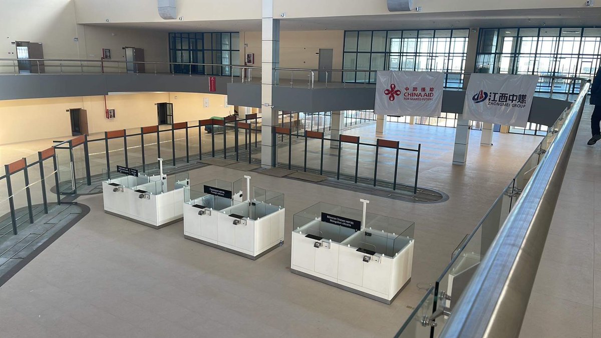 Боомтын сэргэлтэнд бэлэн болждээ. Хаа ч нүүр улайхгүй терминал шалгалтын цэгүүдтэй болжээ. Замын-Үүд.