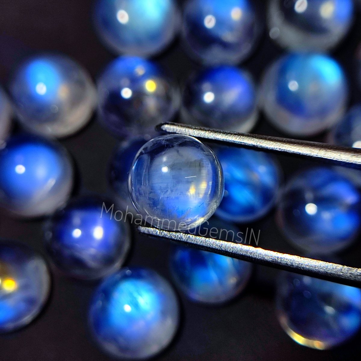 opalgalaxy1's tweet photo. Excited to share the latest addition to my #etsy shop: AAA Quality Rainbow Moonstone Round Shape Cabochon Flat Back Calibrated Sizes 3mm, 4mm, 5mm, 6mm, 7mm, 8mm, 9mm, 10mm, https://t.co/JDh1poYVRQ #white #1stbirthday #christmas #round #blue #no #moonstone #yes #calibr https://t.co/jSzAM4M9jo