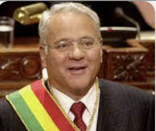 🇧🇷🇵🇪🇧🇴 <a href="/William61844346/">Williams Antonio Matamoros</a> Replying to 
<a href="/JorgeGestoso/">Jorge Gestoso</a>:
"Por qué será que todos los ex presidentes latinos con Rabo de Paja [Bolsonaro, Toledo, Sanchez de Lozada] salen DERECHITO pal norte"