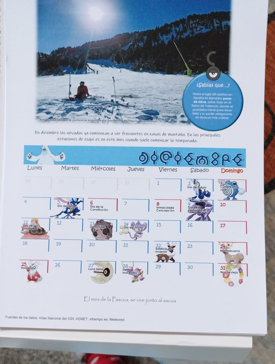 AGamerMilf's tweet photo. Por fin le ha llegado a mi señora madre el calendario que le pedí a @poke_tiempo !!

Se ha retrasado por cosas mías, pero ha caído estupendo como regalo adelantado de Reyes.
Está toda feliz con sus Pikachus.

Os recomiendo echarle un ojo a sus productos! ☺️ https://t.co/aumYIIpak4
