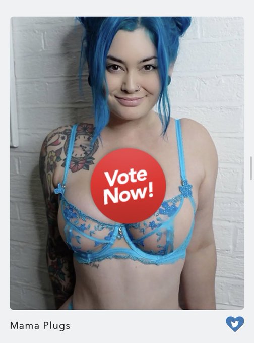 Last week to vote for me for the &lsquo;best creator site star&rsquo; avn award! Make sure you let me know you voted