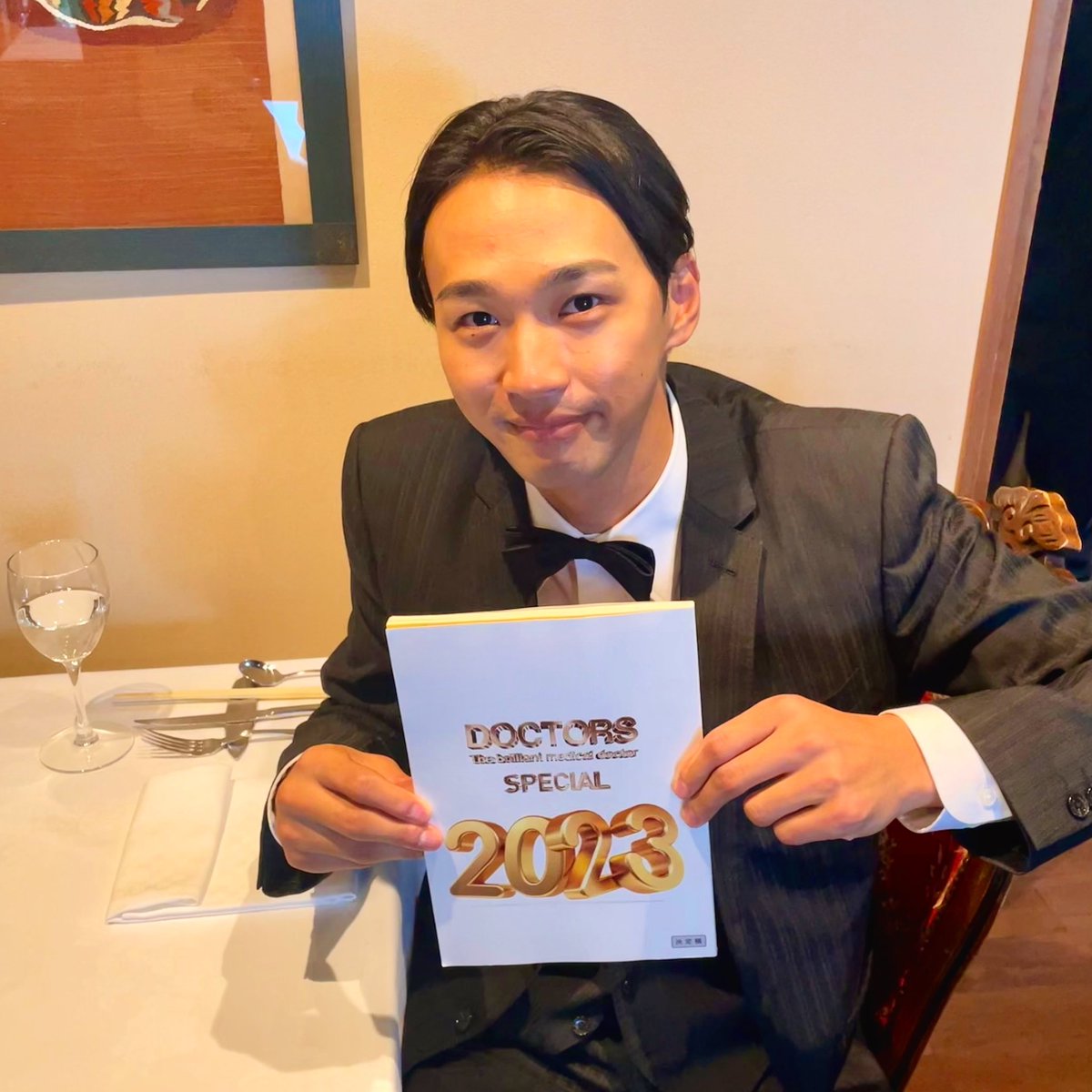 ⭐️出演情報⭐️
テレビ朝日　新春ドラマSP
【DOCTORS～最強の名医～ファイナル】
2023年1月3日（火）21時～
ウエイター役で
出演させていただきます☺️🙏

11年間という長い歴史がある作品の
ファイナルに関わらせていただけること
すごく幸せに思っております。

是非に🙏

instagram.com/p/Cm6YL5RJ3GG/…