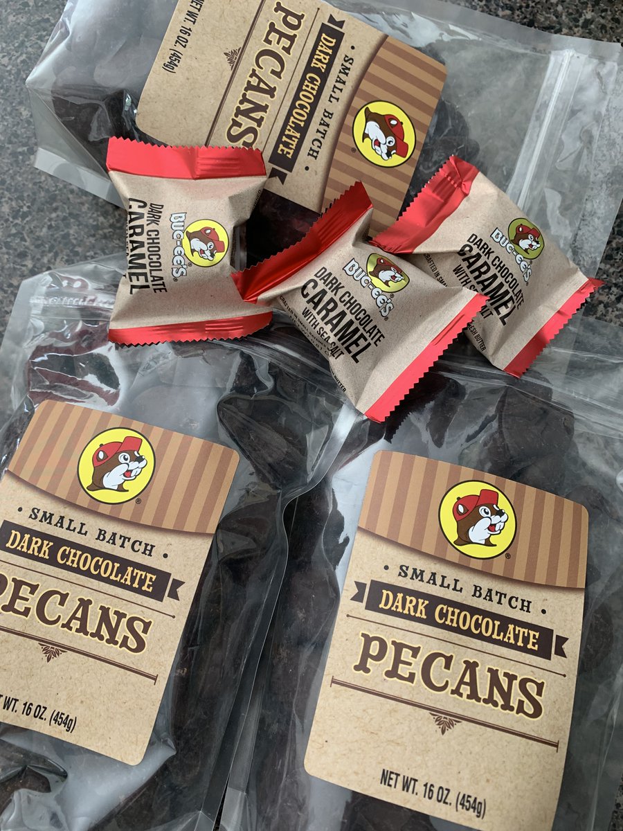 pamdicar's tweet photo. Some favorite snacks from Buccees! #bucceesflorida #buccees #pecans #notsohealthy #chocolate https://t.co/Vp0F4T7Y2N