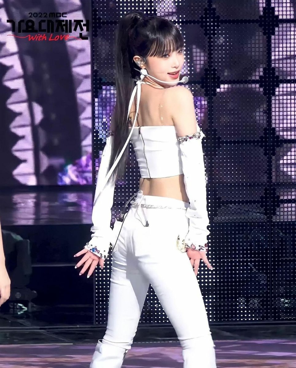 ashlyn22595646's tweet photo. watch fancam

Choi Yena 최예나 - Step by KARA (cover)

📎 https://t.co/tpiUR5tnI8 https://t.co/FB1L8SFXF1